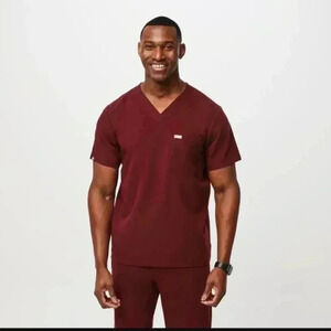 Figs Leon Three-Pocket Scrub Top